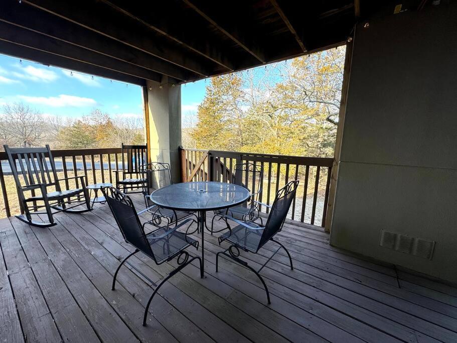 Modern Comfort: Updated Cozy Condo In Indian Point Branson Exterior photo