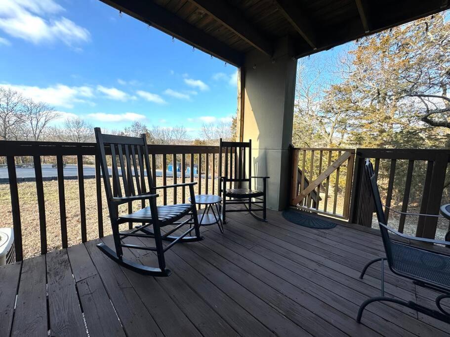 Modern Comfort: Updated Cozy Condo In Indian Point Branson Exterior photo