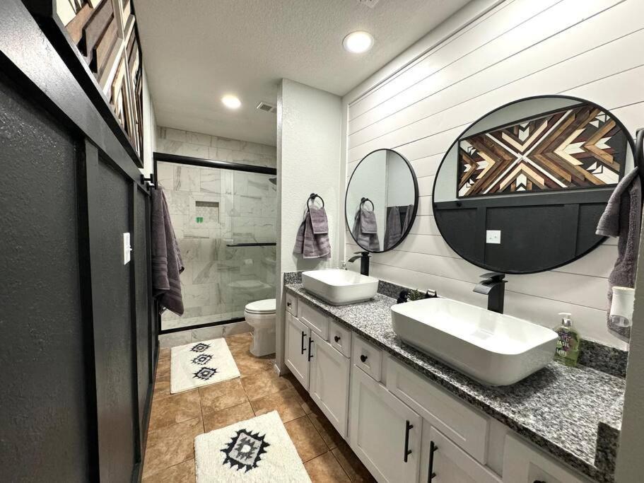 Modern Comfort: Updated Cozy Condo In Indian Point Branson Exterior photo