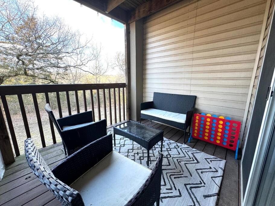 Modern Comfort: Updated Cozy Condo In Indian Point Branson Exterior photo