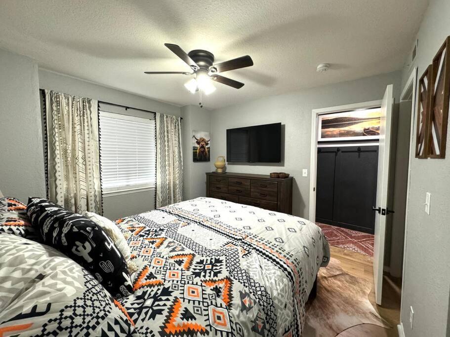 Modern Comfort: Updated Cozy Condo In Indian Point Branson Exterior photo